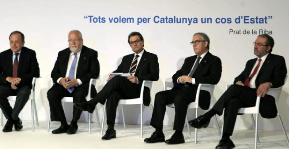 Artur-Mas-preside.EFE.jpg
