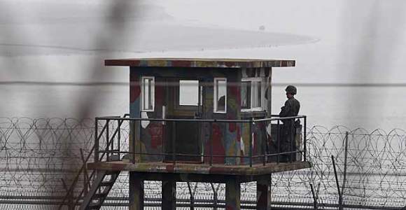soldado-surcoreano-frontera-corea-norte-efe.jpg