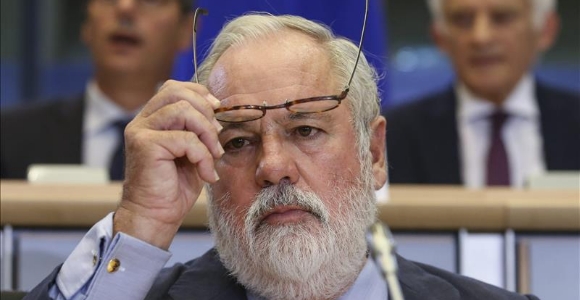 arias-canete-examen-efe.jpg