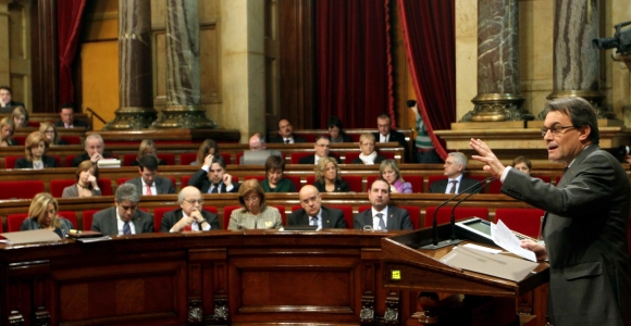 mas-parlament-debate-efe.jpg