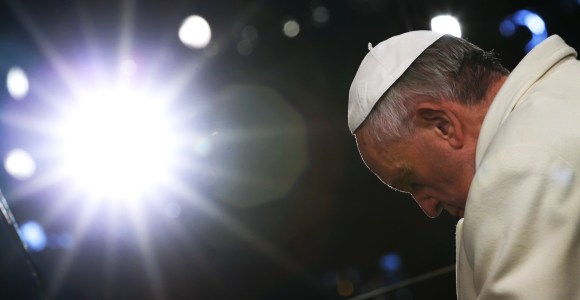 Papa-Francisco-2013-viacrucis-reuters.jpg
