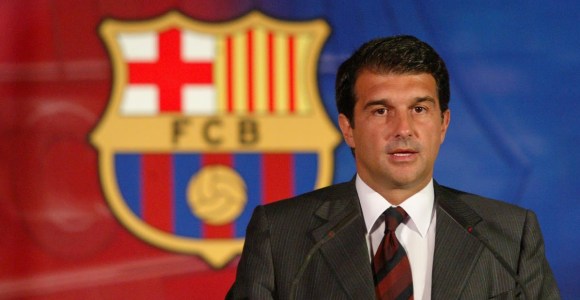 Laporta-efe-escudo-atril-2009-efe.jpg