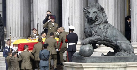 suarez-feretro-congreso-efe.jpg