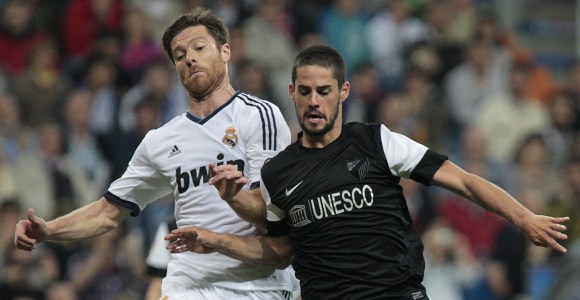Xabi-Alonso-Isco-Malaga-2013-EFE.jpg