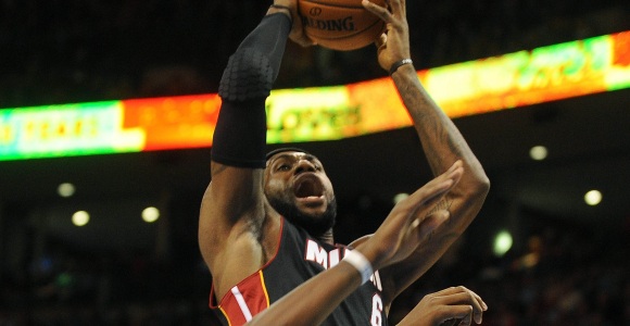 lebron-machaca-reuters.jpg