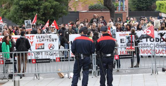 gallardon-protesta-barna-efe.jpg