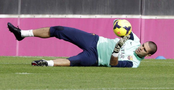 Valdes-parada-2013-entreno-efe.jpg