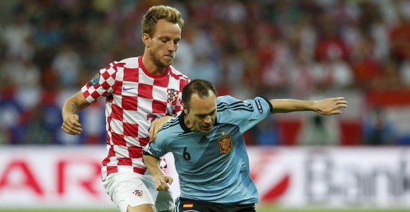 Rakitic-Iniesta-2012-reuters.jpg