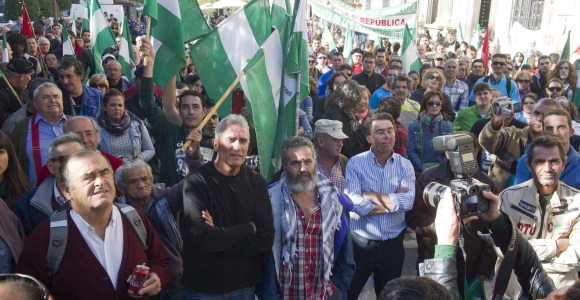 gordillo-noentra-juicio-11nov2013.jpg