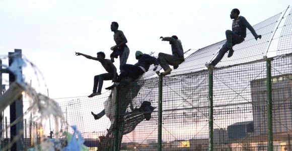 inmigrantes-melilla-valla-efe.jpg