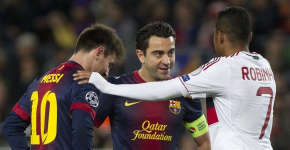 Xavi-Messi-robinho-2013-efe.jpg