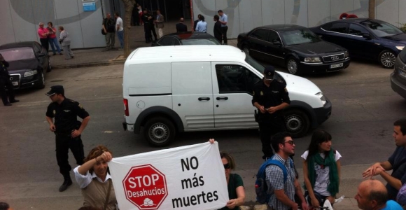 escrache-barbera-acampadavalencia.jpg
