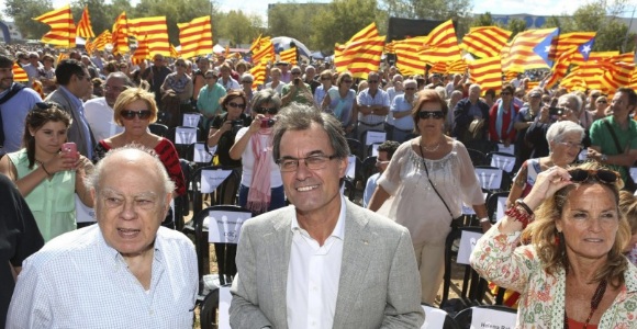 pujol-mas-efe-senyeras.jpg