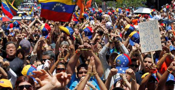 venezuela-marcha-salud-chavez-reuters.jpg