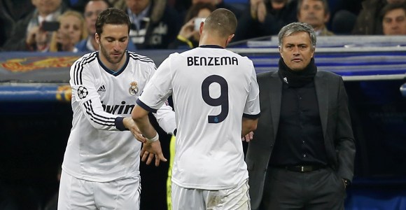 Higuain-Benzema-Mourinho-2013-reuters.jpg
