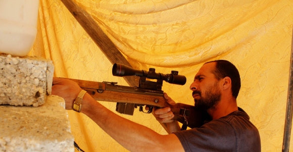 siria-rebelde-armado.jpg