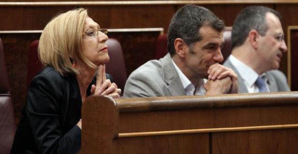 rosa-diez-toni-canto-congreso-efe.jpg