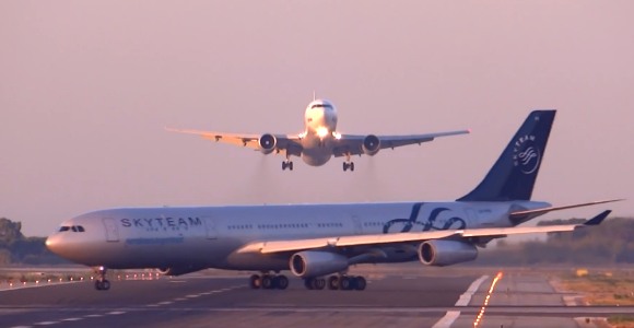 avion-barcelona-maniobra.jpg