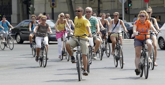 ciclistas-via-urbana-efe.jpg