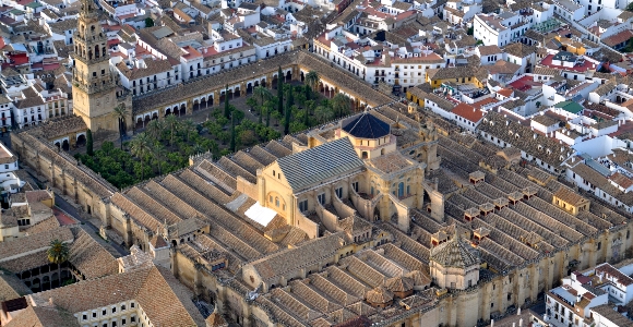 mezquita-cordoba-aire-wiki.jpg