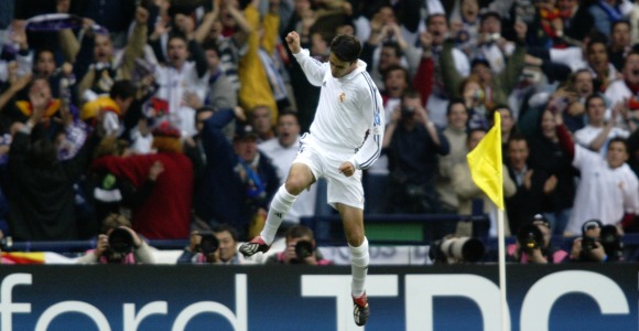 Raul-celebra-Glasgow-2002-Getty.jpg