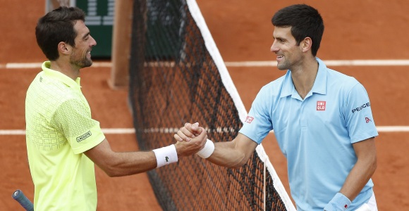 djokovic-chardy-saludo-efe.jpg
