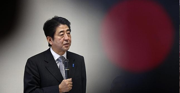 abe-japon-reuters.jpg