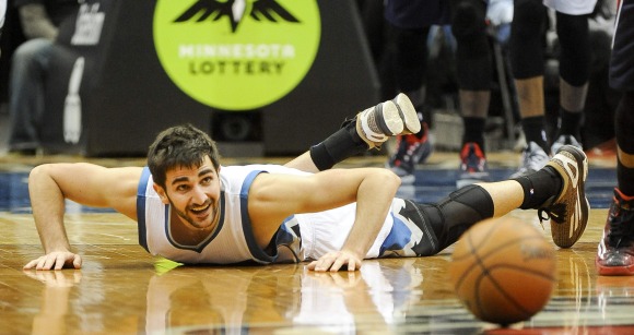 Ricky-Rubio-mirada-pelota-2015-efe.jpg