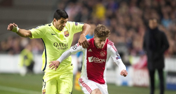 Luis-Suarez-disputa-ajax-2014-efe.jpg