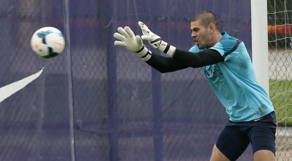 Valdes-entreno-2013-reuters.jpg