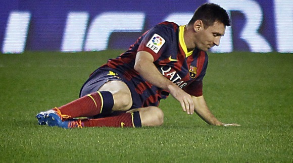 Messi-lesion-2013-villamarin-betis-efe.jpg
