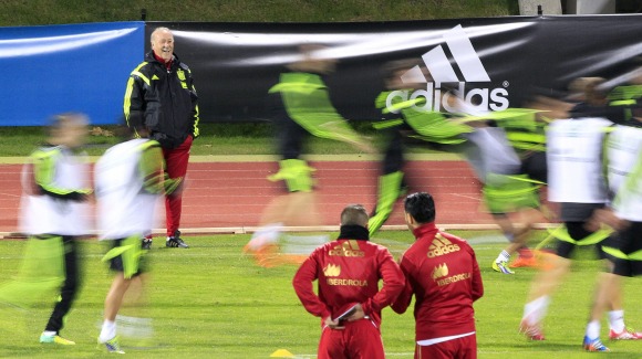 DelBosque-risas-entreno-2013-efe.jpg