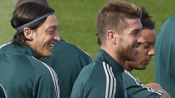 ozil-ramos-reuters.jpg