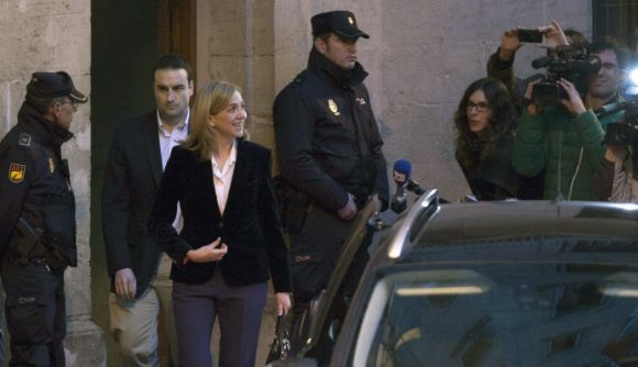 infanta-cristina-palma-sale.jpg