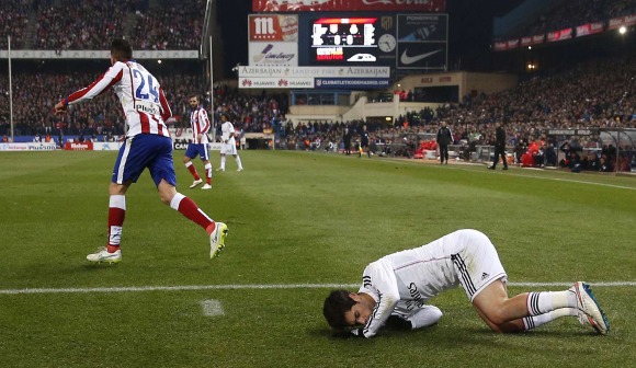 Isco-patada-Calderon-2014-reuters.jpg