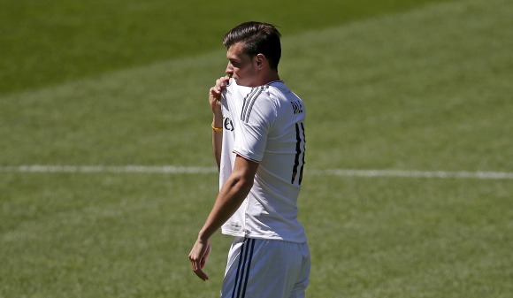 Bale-besa-escudo-2013-reuters.jpg