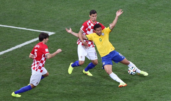 Seleccion-Brasil-Fred-nopenalti-2014-efe.jpg