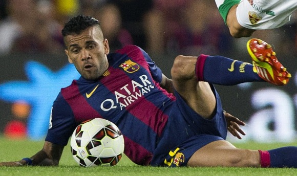 Alves-cesped-2014-efe.jpg