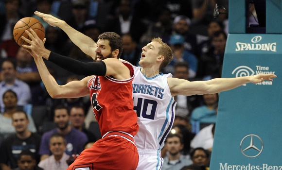 Mirotic-Charlotte-2015-reuters.jpg
