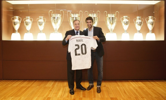 Florentino-Perez-Raul-2015-reuters.jpg