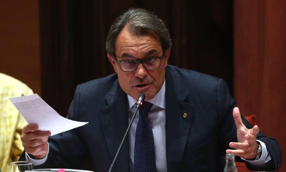 mas-explica-parlament-2sept-efe.jpg