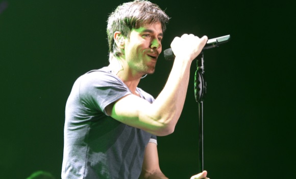 enrique-iglesias-starltie.jpg