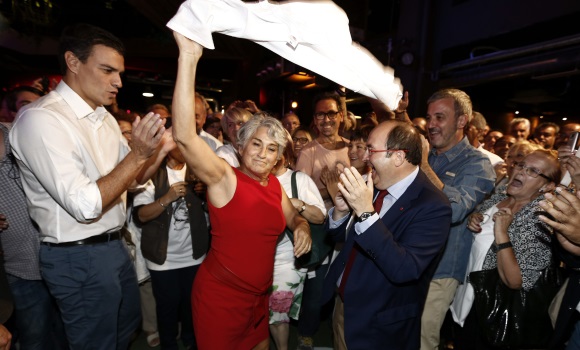 iceta-sanchez-baile-simpatizante-efe.jpg