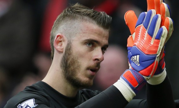 DeGea-aplaude-2015-reuters.jpg