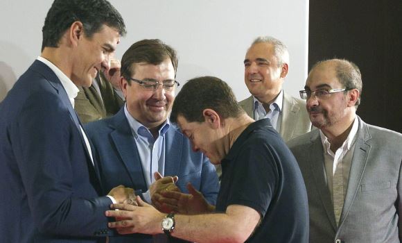 sanchez-vara-page-psoe-efe.jpg