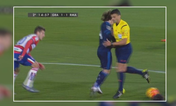 Modric-Gil-Manzano-bloqueo-2016.jpg