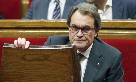 arturmas-parlament-10nov-efe.jpg