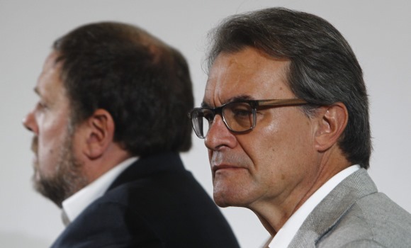 Artur-Mas-Junqueras-fondo-2015-efe.jpg