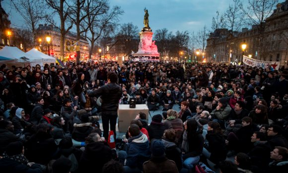 paris-indignados.jpg