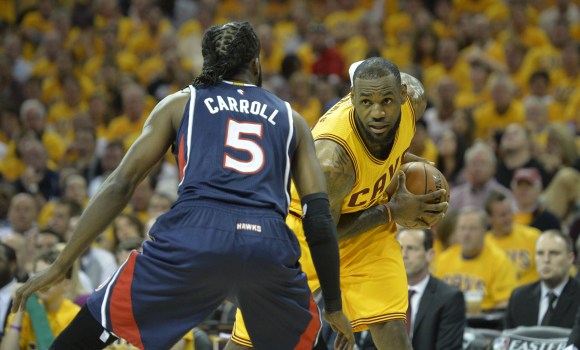 LeBron-2015-Hawks-reuters.jpg